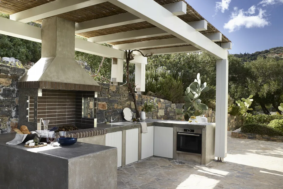 Outdoor Kitchen Service